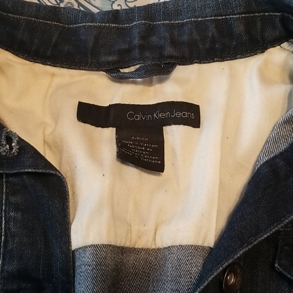 Calvin Klein Jeans Denim Jacket *HOST PICK* - Picture 4 of 5
